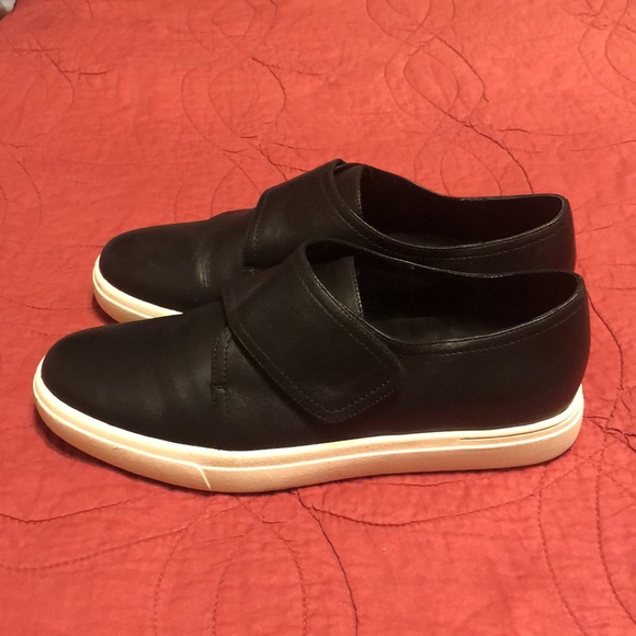Vaneli Sport Oberon Black Leather Sneaker, Women’s Size 8M. - Picture 4 of 6